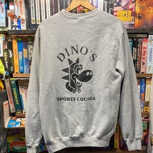 M DINOS SPORTS LOUNGE IC LIGHT PROMO CREWNECK